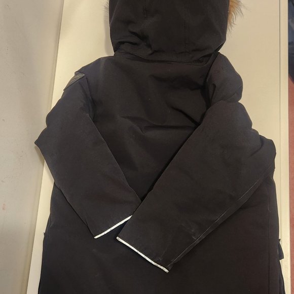 GAP Kids Down Parka - Picture 2 of 6